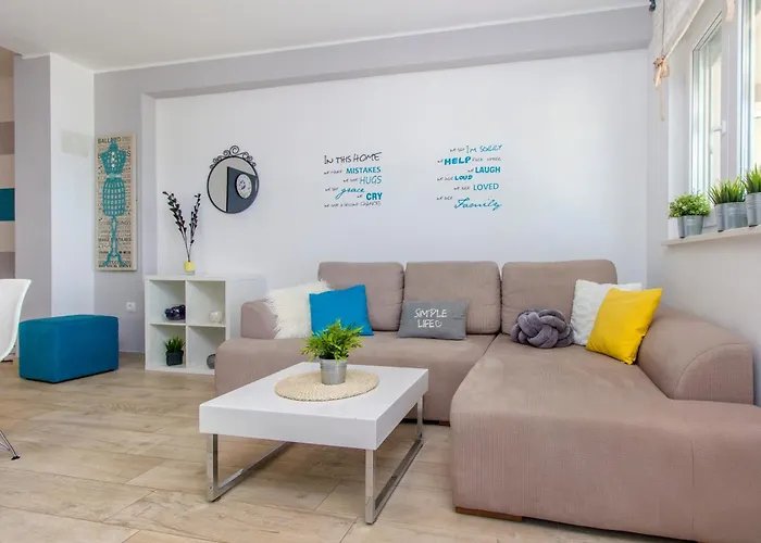 Sea View Slanica Vlake 公寓 穆泰尔岛